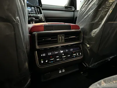 2026 لكزس إل إس 600