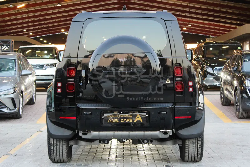 2025 لاند روفر ديفيندر اكس داينمك