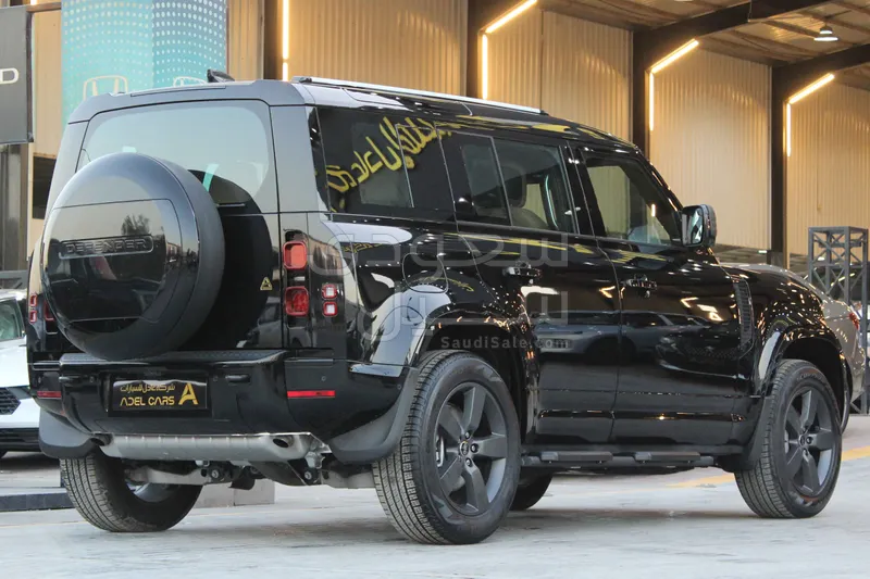 2025 لاند روفر ديفيندر اكس داينمك