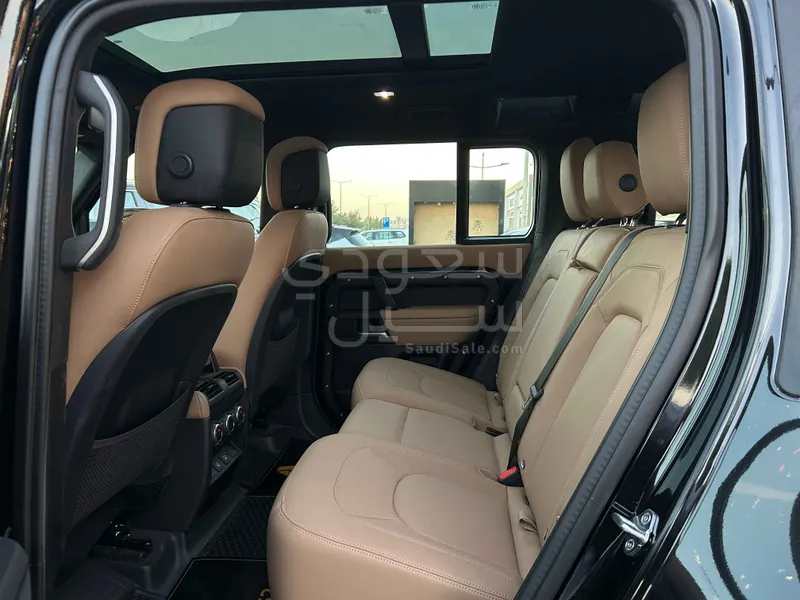 2025 لاند روفر ديفيندر اكس داينمك