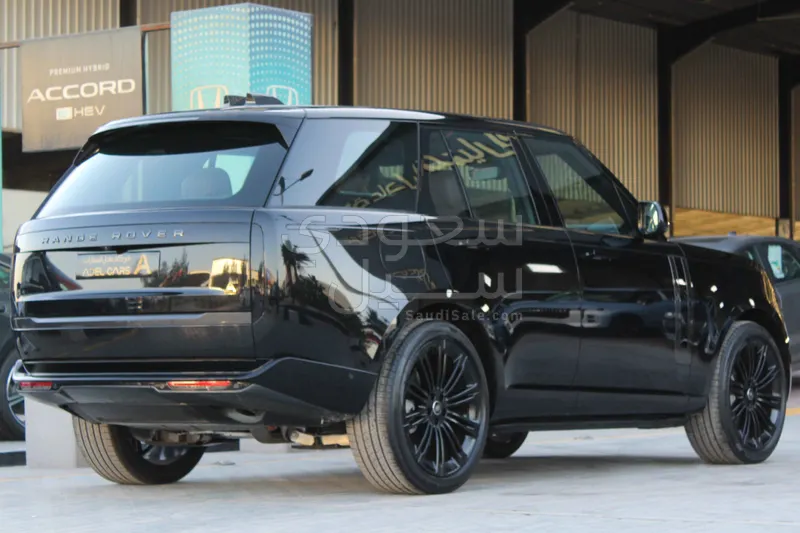 2025 لاند روفر رينج روفر بلاك اديشن