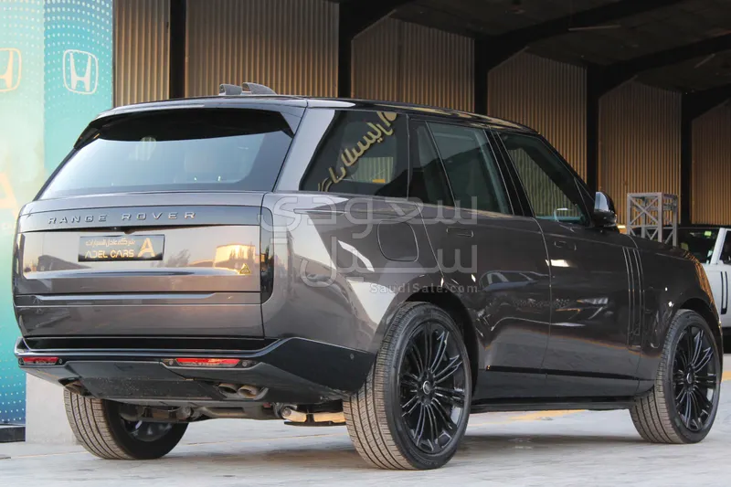 2025 لاند روفر رينج روفر اوتوبيوغرافي فرست اديشن