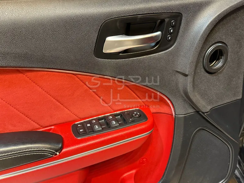 2015 دودج تشارجر اس ار تي