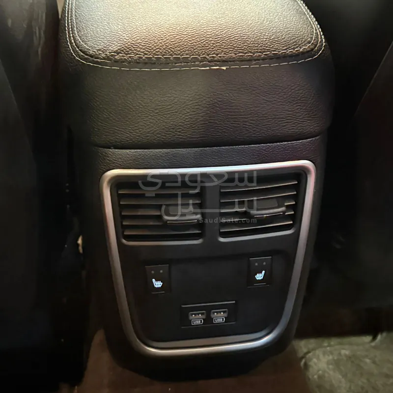 2015 دودج تشارجر اس ار تي