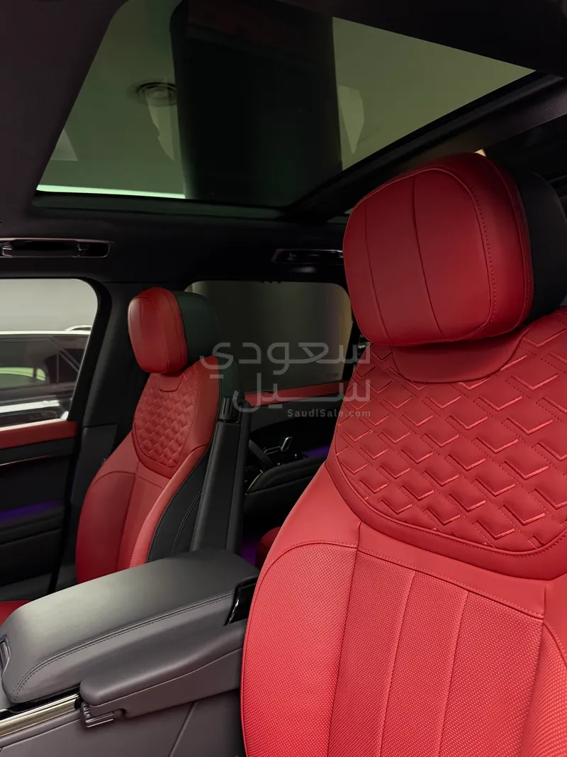 2025 لاند روفر رينج روفر سبورت اتش اس اي