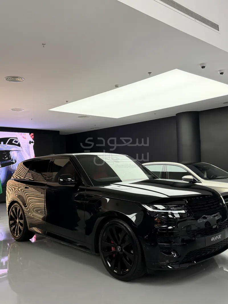 2025 لاند روفر رينج روفر سبورت اتش اس اي