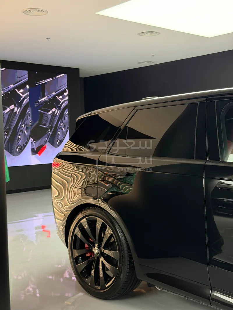 2025 لاند روفر رينج روفر سبورت اتش اس اي