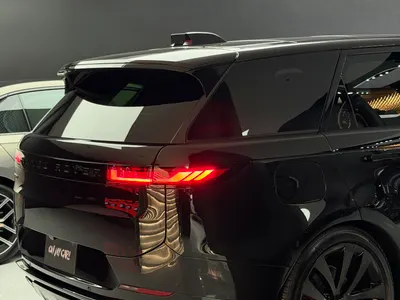 2025 لاند روفر رينج روفر سبورت اتش اس اي