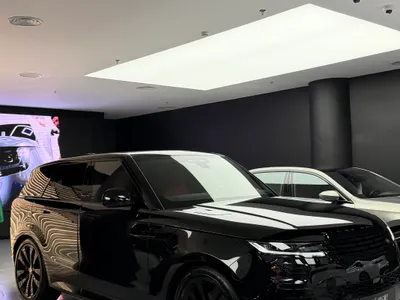 2025 لاند روفر رينج روفر سبورت اتش اس اي