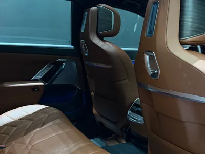 2025 بي ام دبليو الفئة السابعة 735أي