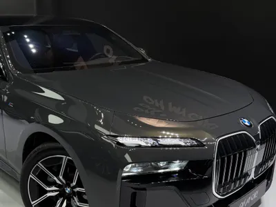 2025 بي ام دبليو الفئة السابعة 735أي