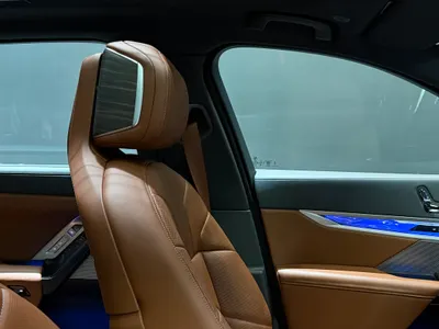 2025 بي ام دبليو الفئة السابعة 735أي