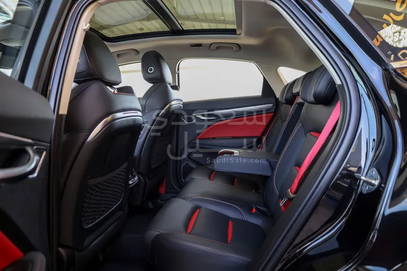 2022 جيلي توجيلا