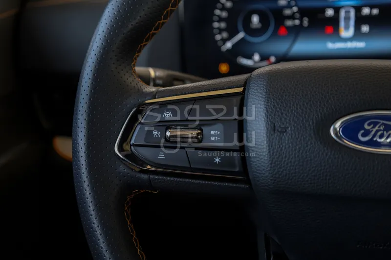 2024 فورد تيريتوري تيتانيوم بلس