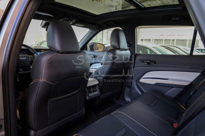 2024 فورد تيريتوري تيتانيوم بلس