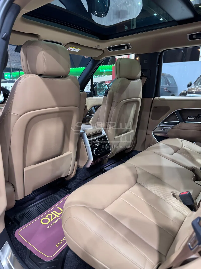 2025 لاند روفر رينج روفر فوج اس اي