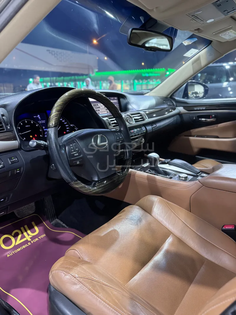 2015 لكزس إل إس 460