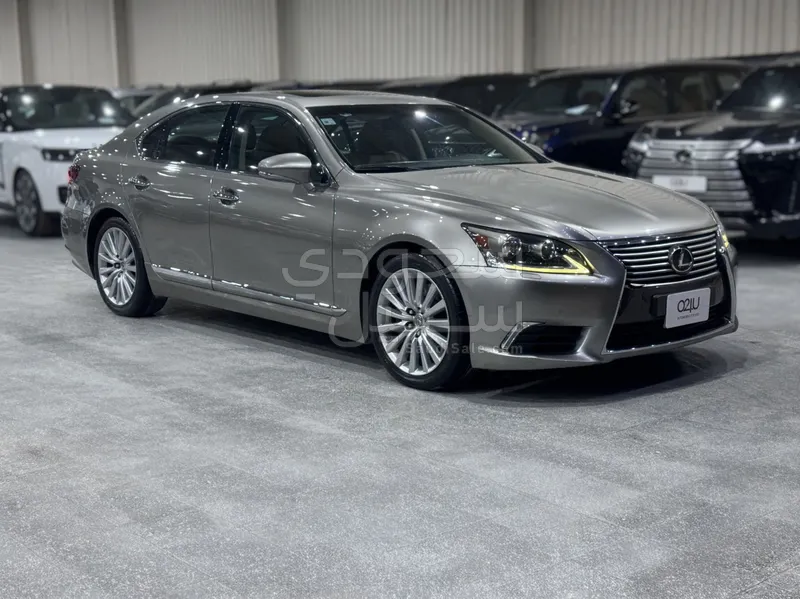 2015 لكزس إل إس 460