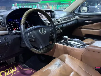 2015 لكزس إل إس 460