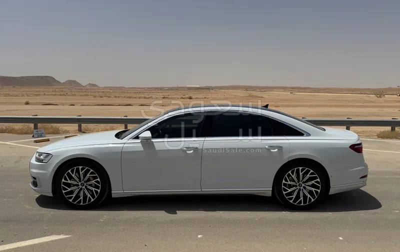 2018 اودي اي 8 ال 55تي اف اس أي