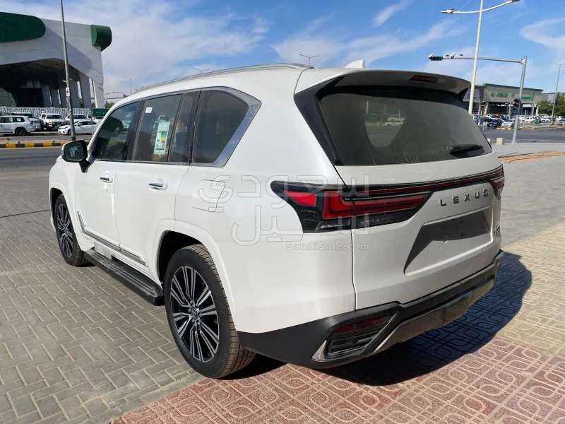 2025 Lexus LX 600