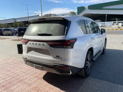 2025 Lexus LX 600