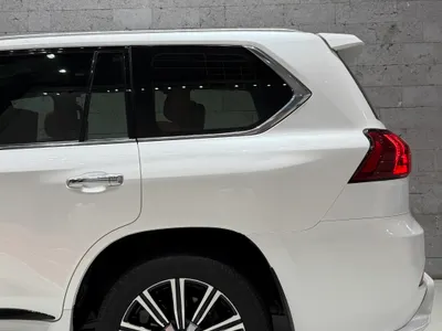 2020 لكزس إل إكس 570