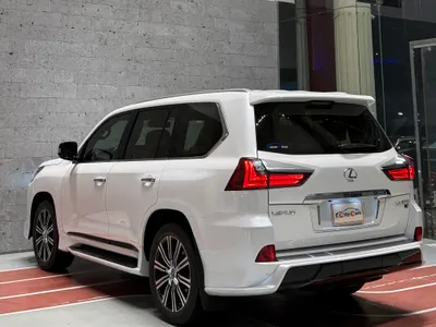 2020 لكزس إل إكس 570