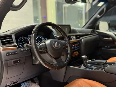 2020 لكزس إل إكس 570