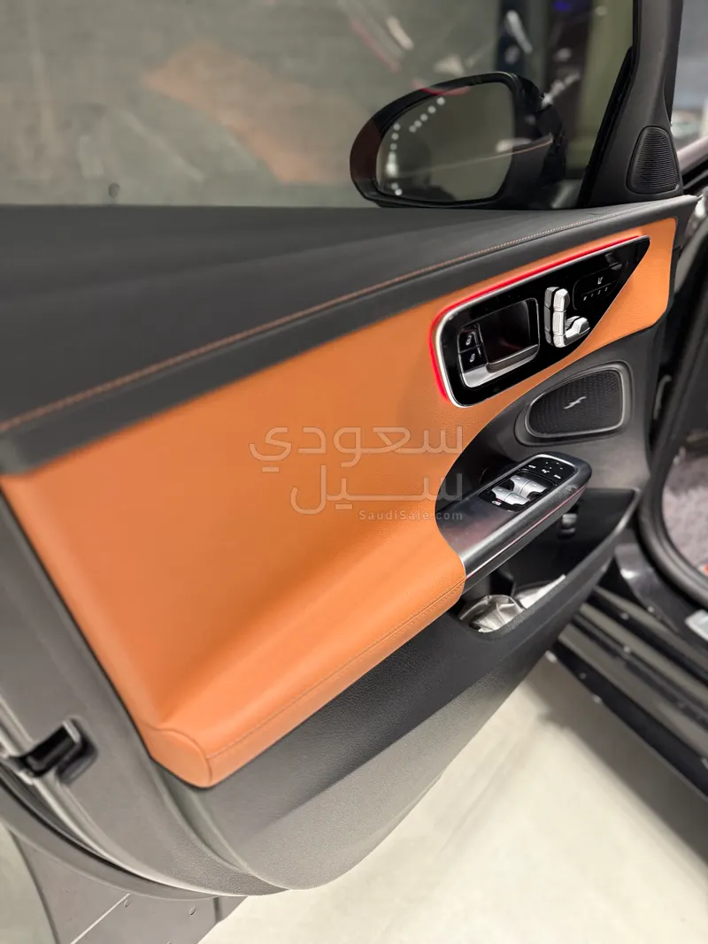 2023 مرسيدس - بنز سي 300