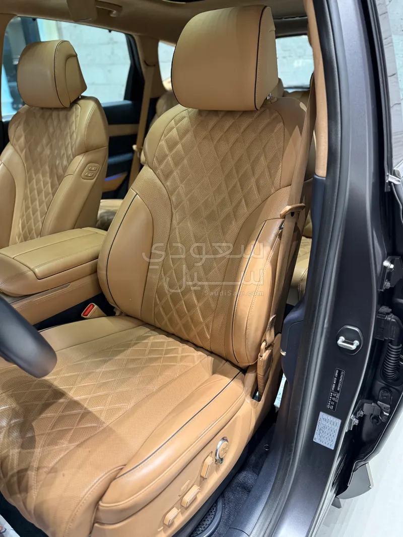 2022 جينيسيس جي في 80