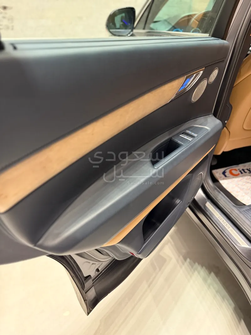 2022 جينيسيس جي في 80