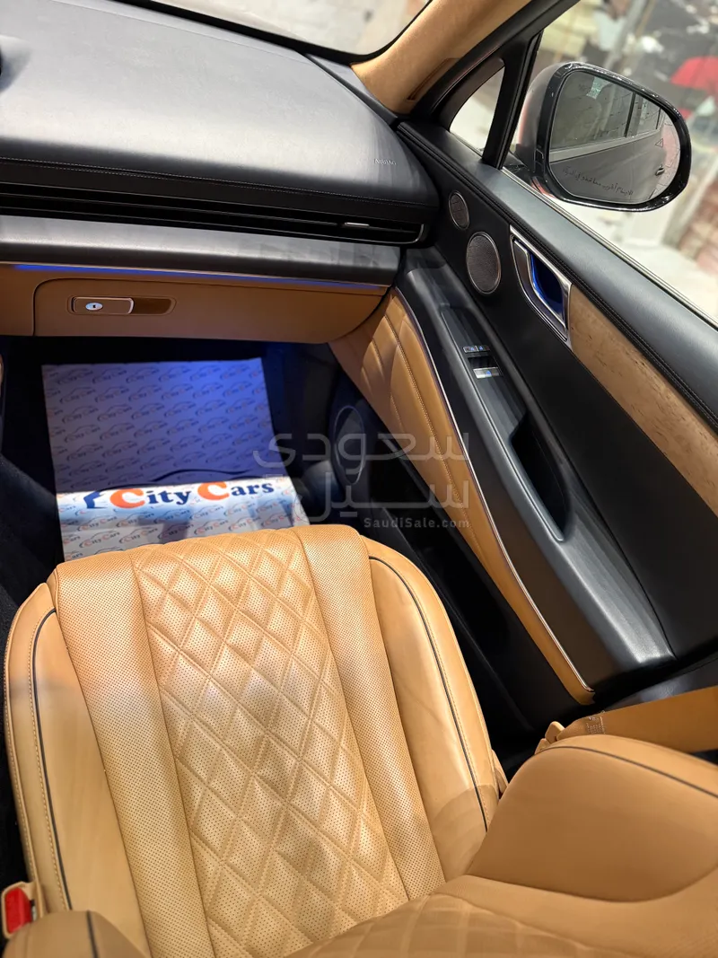 2022 جينيسيس جي في 80