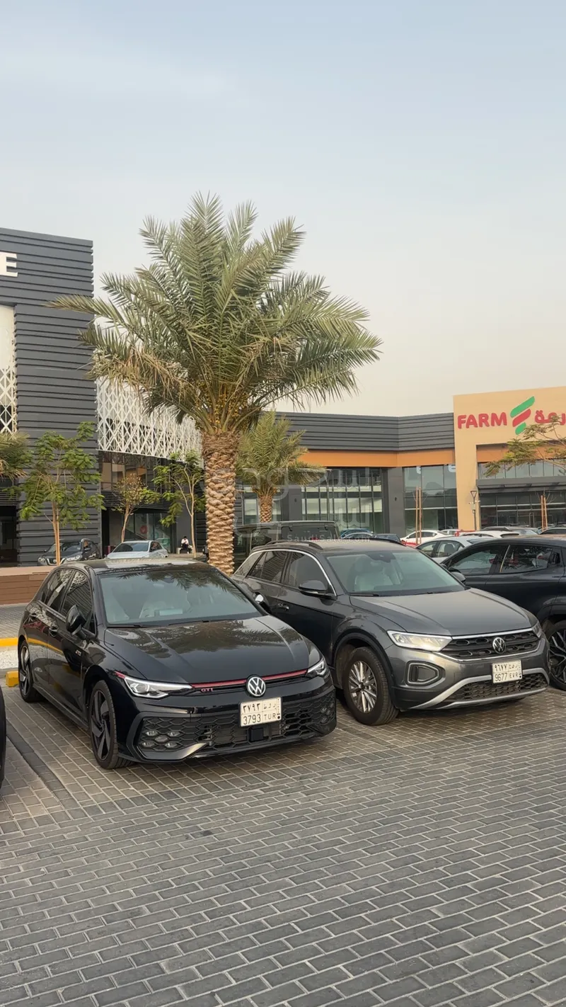 2025 فولكس واجن غولف