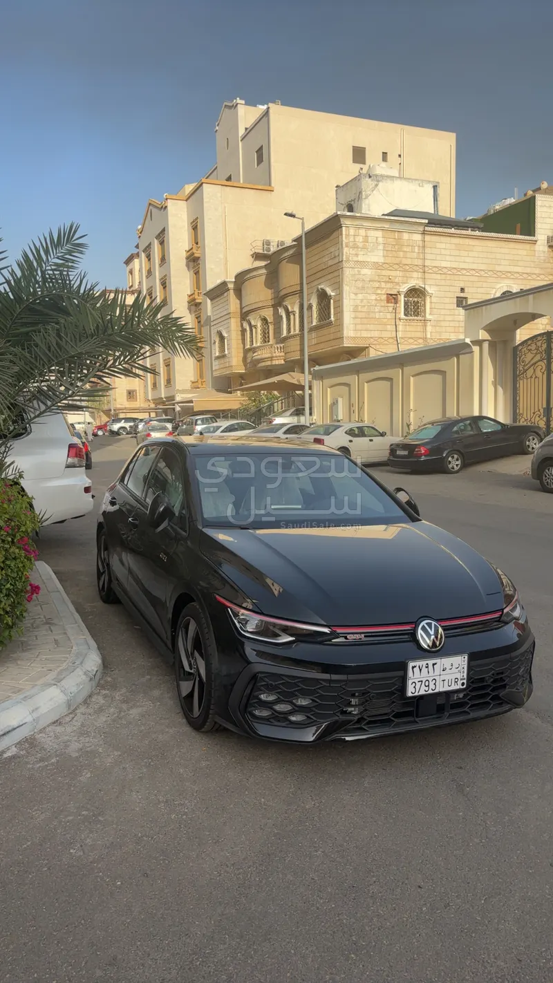 2025 فولكس واجن غولف