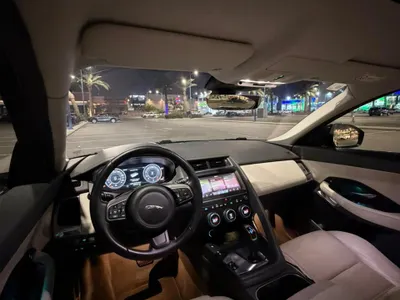 2020 جاكوار اي-بيس