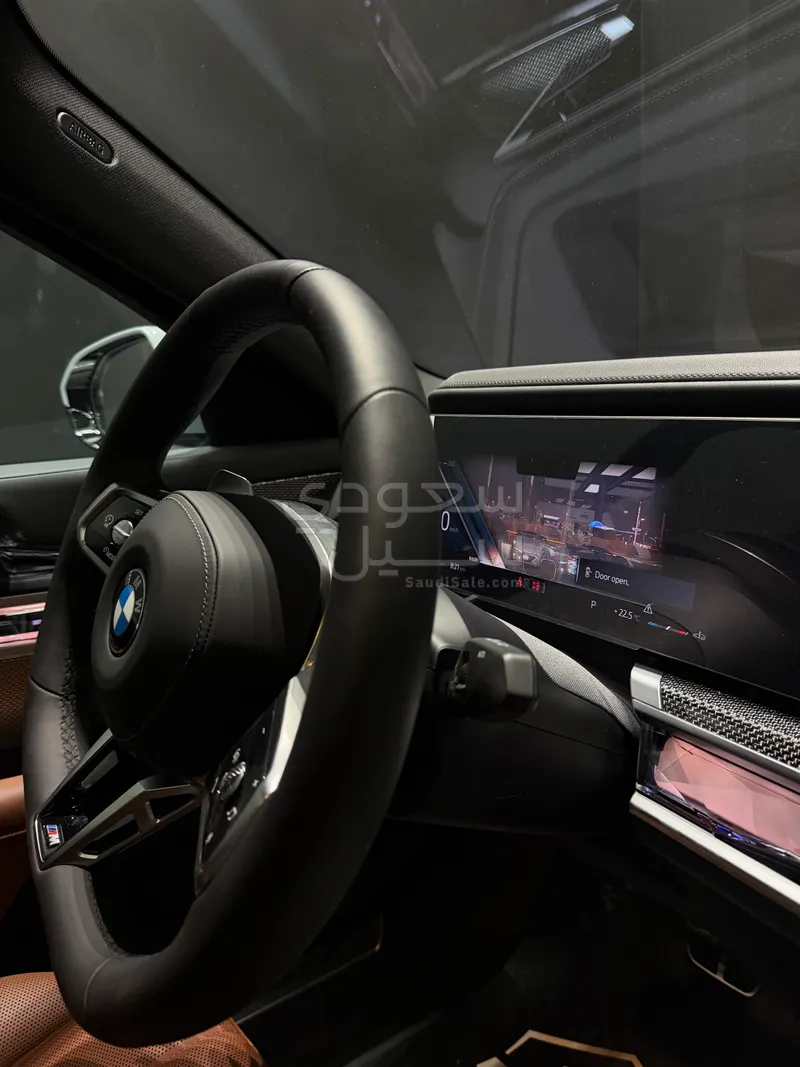 2026 بي ام دبليو الفئة السابعة 735أي