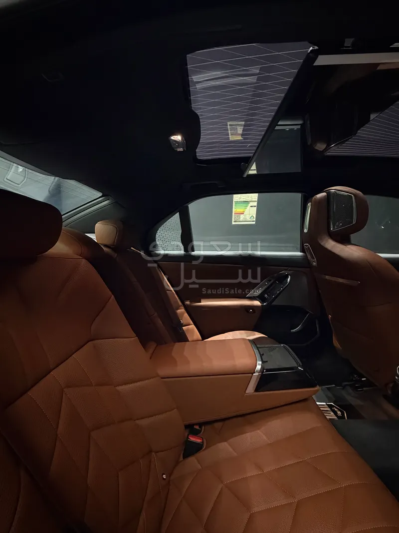 2026 بي ام دبليو الفئة السابعة 735أي