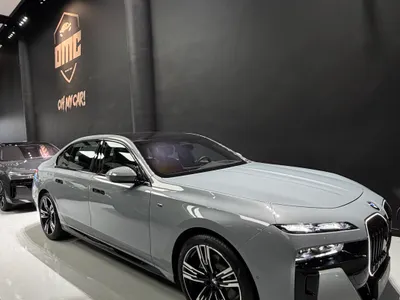 2026 بي ام دبليو الفئة السابعة 735أي