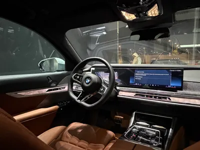 2026 بي ام دبليو الفئة السابعة 735أي