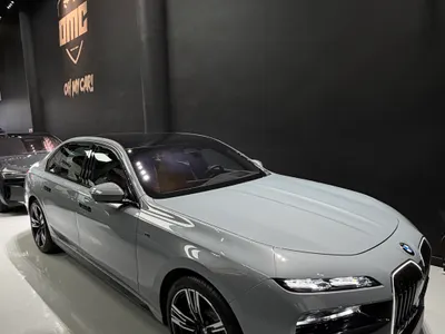 2026 بي ام دبليو الفئة السابعة 735أي