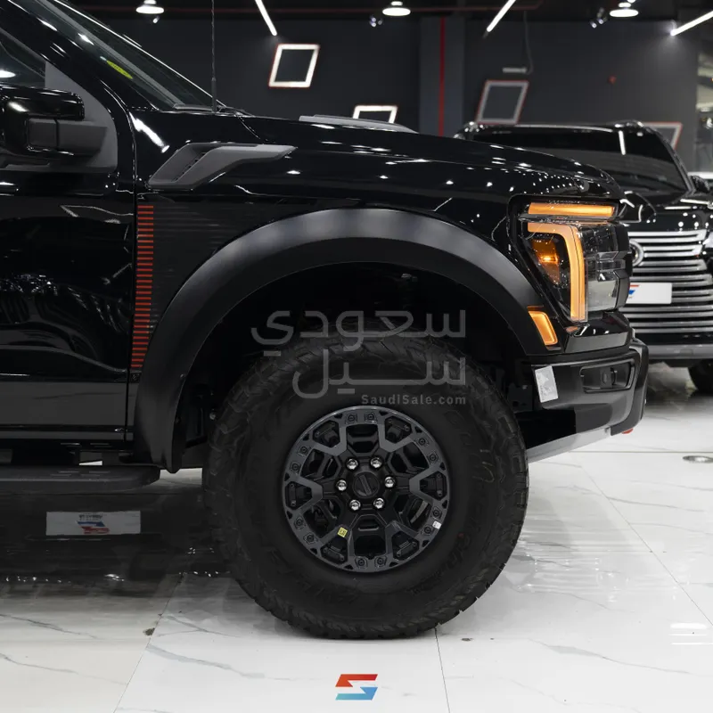 2025 فورد اف 150 رابتور ار