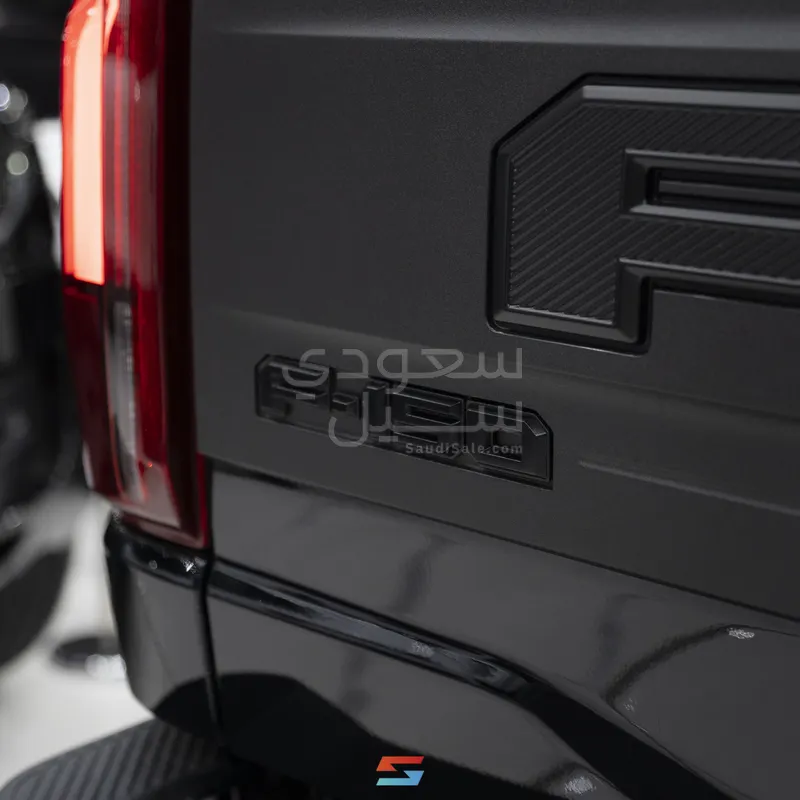 2025 فورد اف 150 رابتور ار