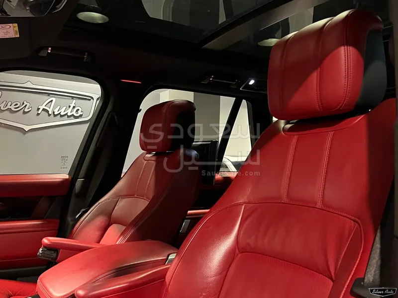 2020 Land Rover Range Rover Vogue SE