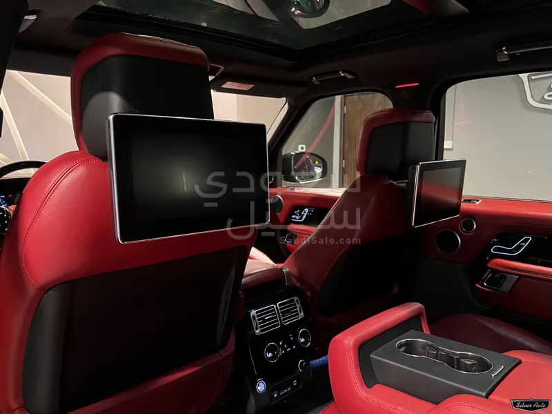 2020 Land Rover Range Rover Vogue SE