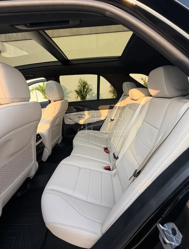 2025 مرسيدس - بنز جي إل إي 350