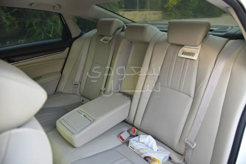 2019 هوندا اكورد اي اكس ال