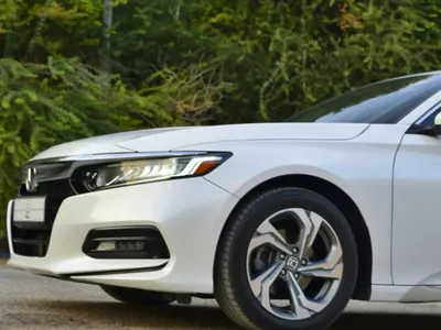 2019 هوندا اكورد اي اكس ال