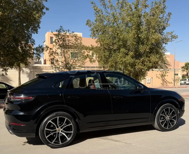 2020 Porsche Cayenne Coupe