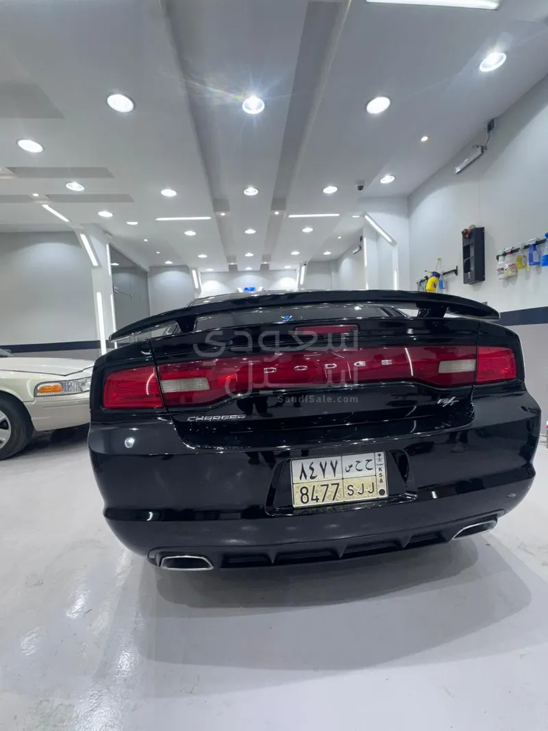 2013 دودج تشارجر ار تي